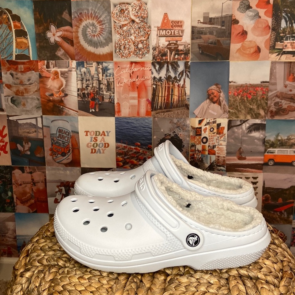 CROCS Classic Lined Clog In Light Blue Women’s Size 9